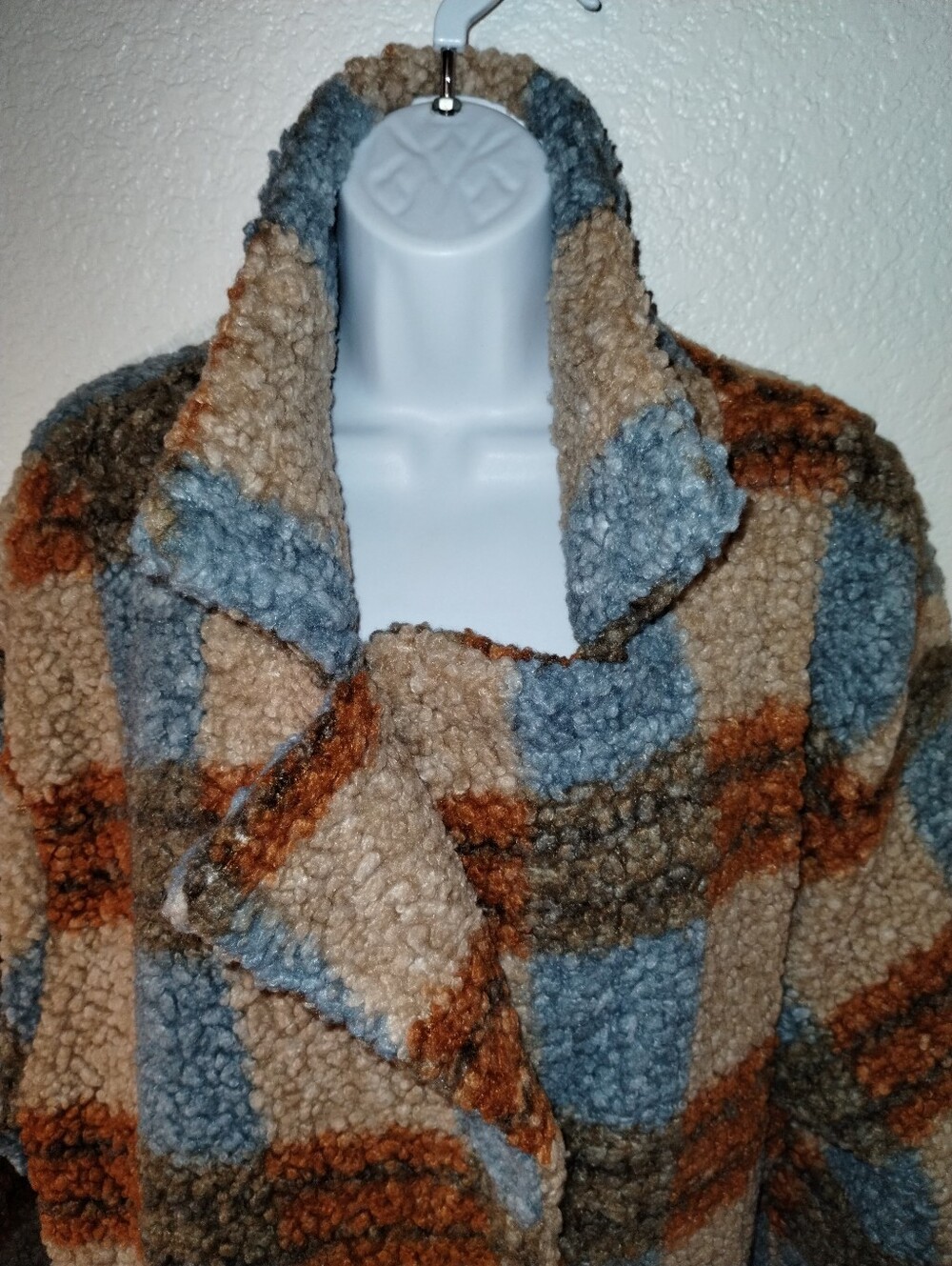 Cozy Plaid Sherpa Long Coat Plaid Blue, Tan & Brown Pockets sz XL - Picture 11 of 17